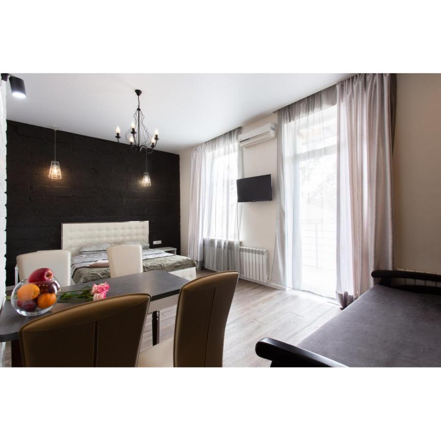 Studio Apartments In The City Center Харьков Экстерьер фото